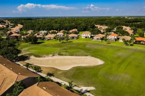 811 Fairwaycove Lane Bradenton FL 34212