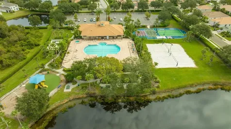 811 Fairwaycove Lane Bradenton FL 34212