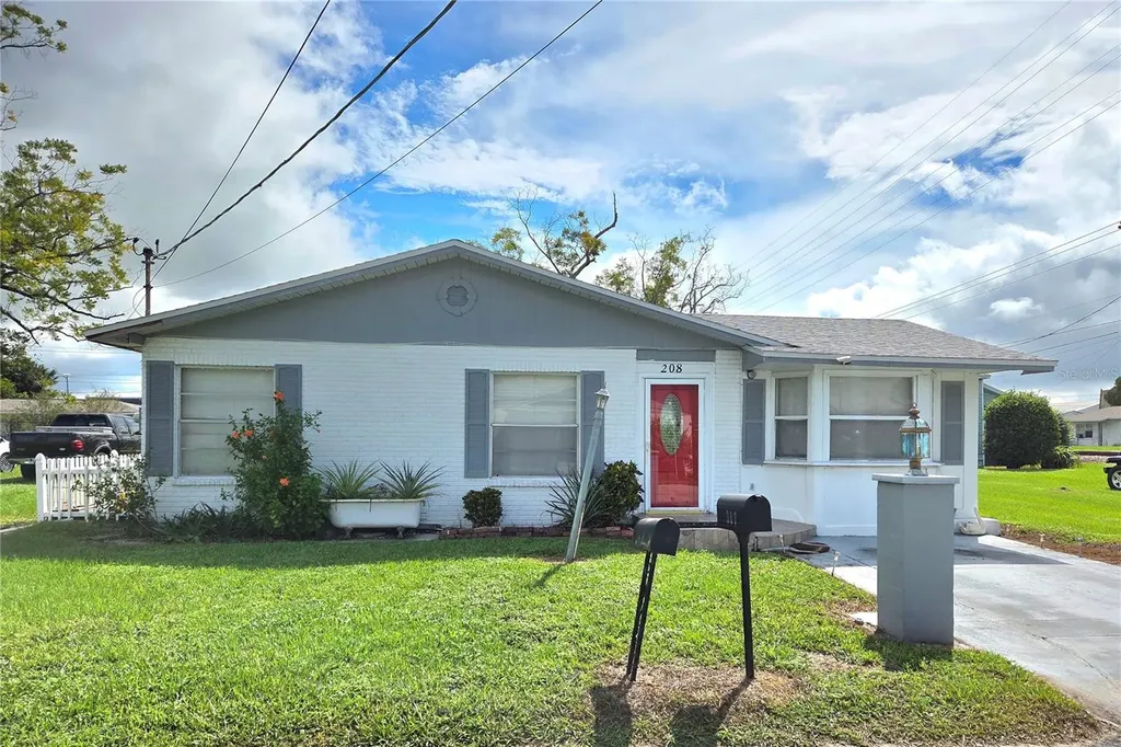 208 SW 3rd Avenue Mulberry FL 33860