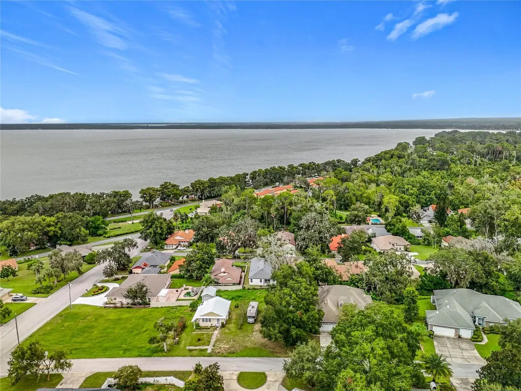 8 Forest Lane Eustis FL 32726