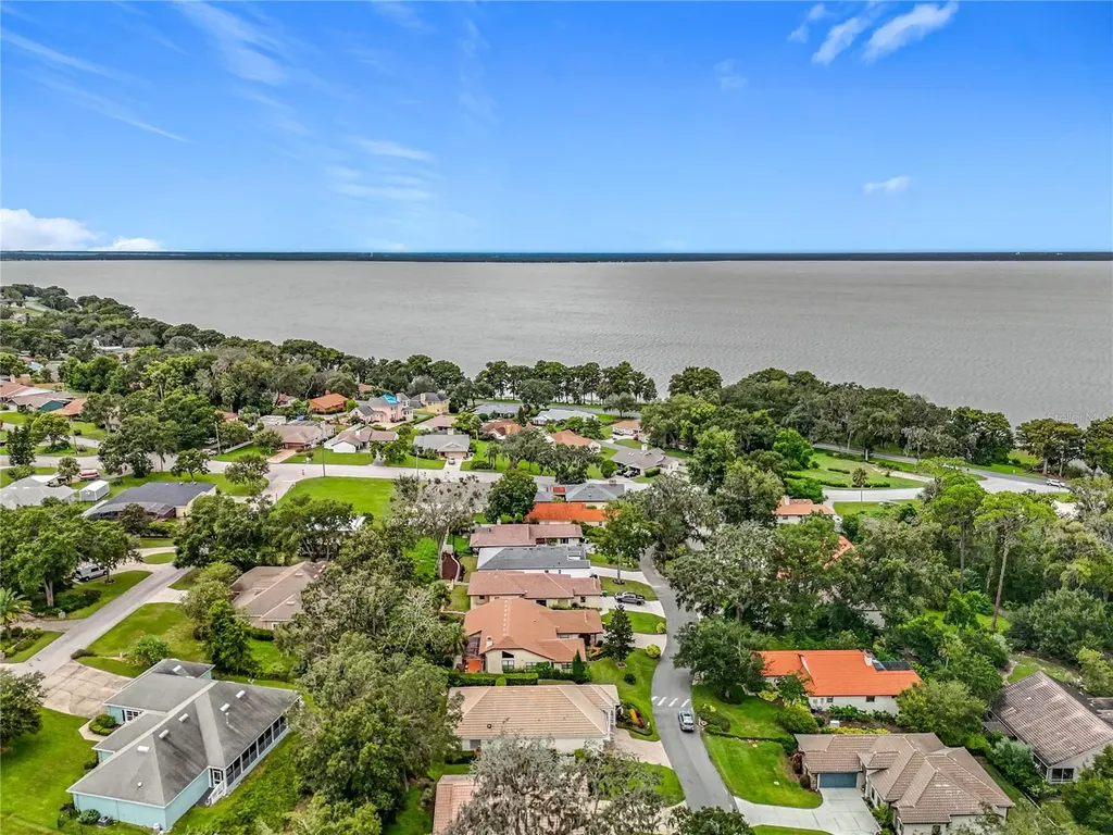 8 Forest Lane Eustis FL 32726