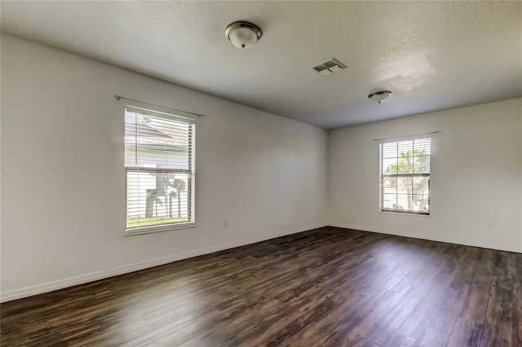 1739 Chatham Green Circle Ruskin FL 33570