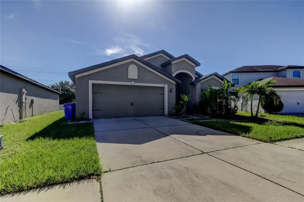 1739 Chatham Green Circle Ruskin FL 33570