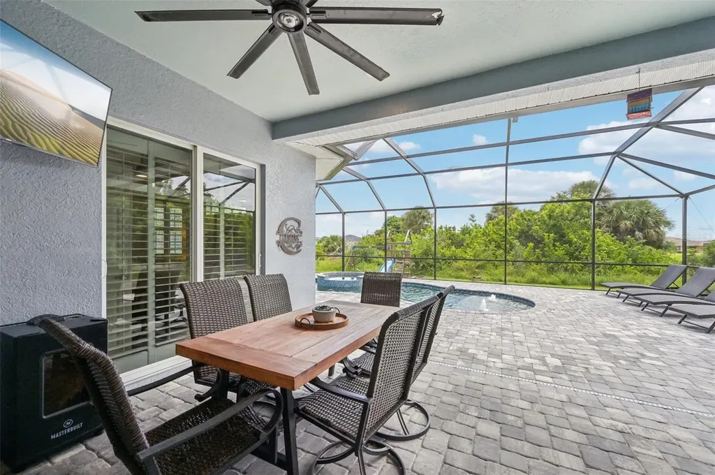 152 Spring Drive Rotonda West FL 33947