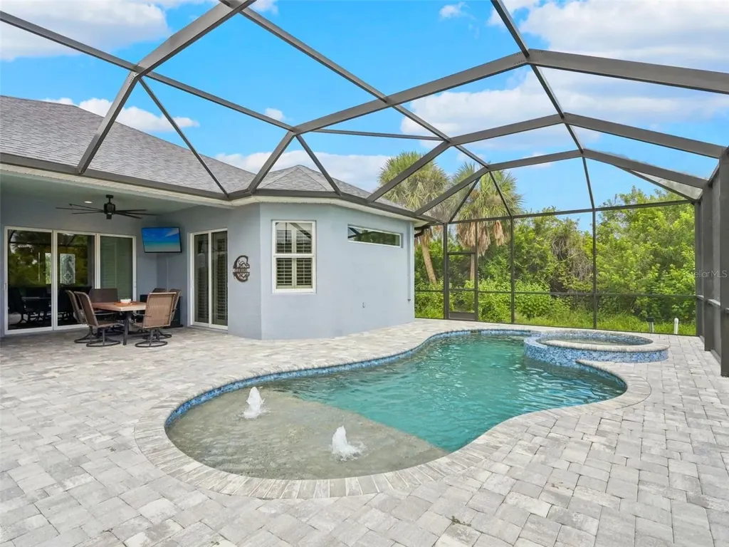 152 Spring Drive Rotonda West FL 33947