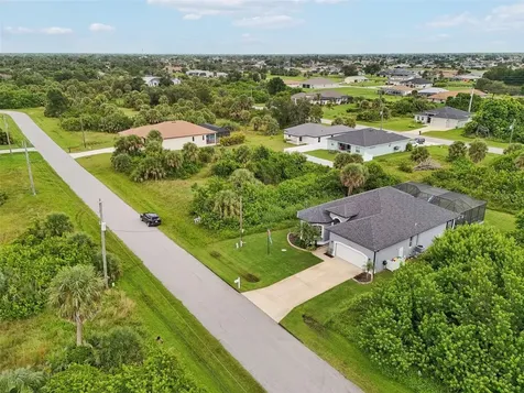 152 Spring Drive Rotonda West FL 33947