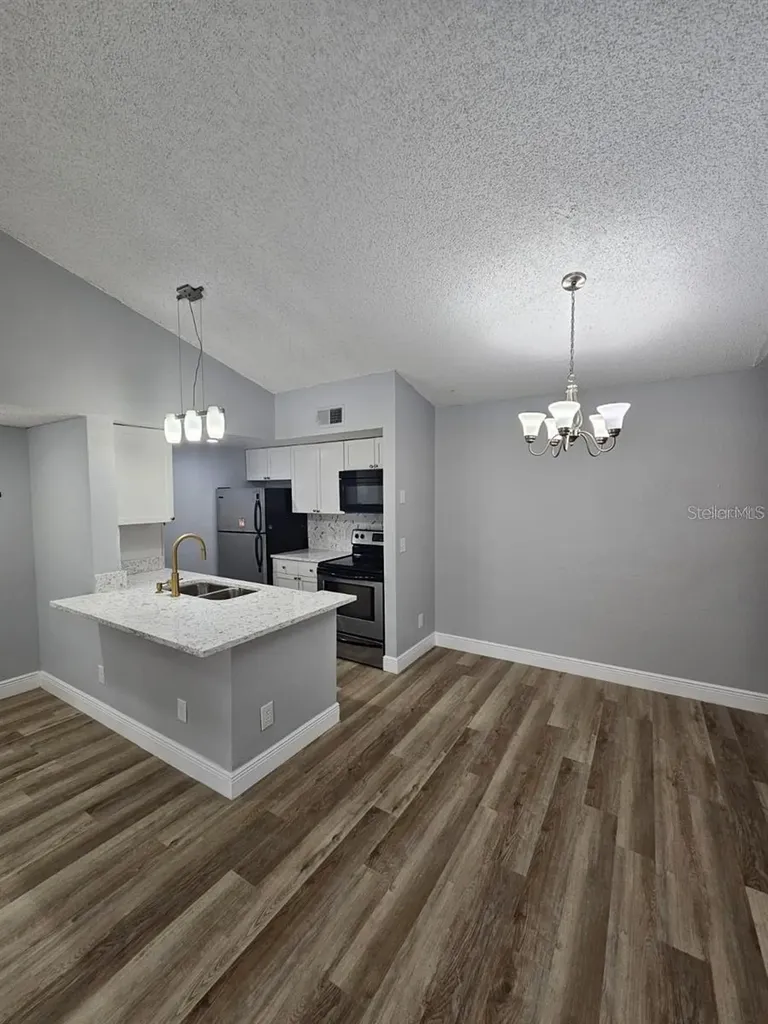 5132 Conroy Road Orlando FL 32811