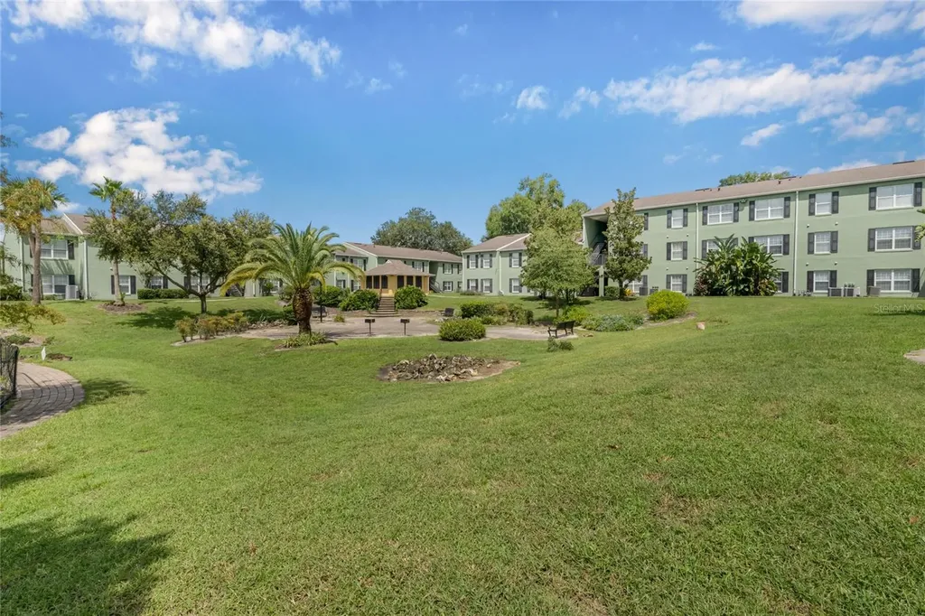2041 Dixie Belle Drive Orlando FL 32812