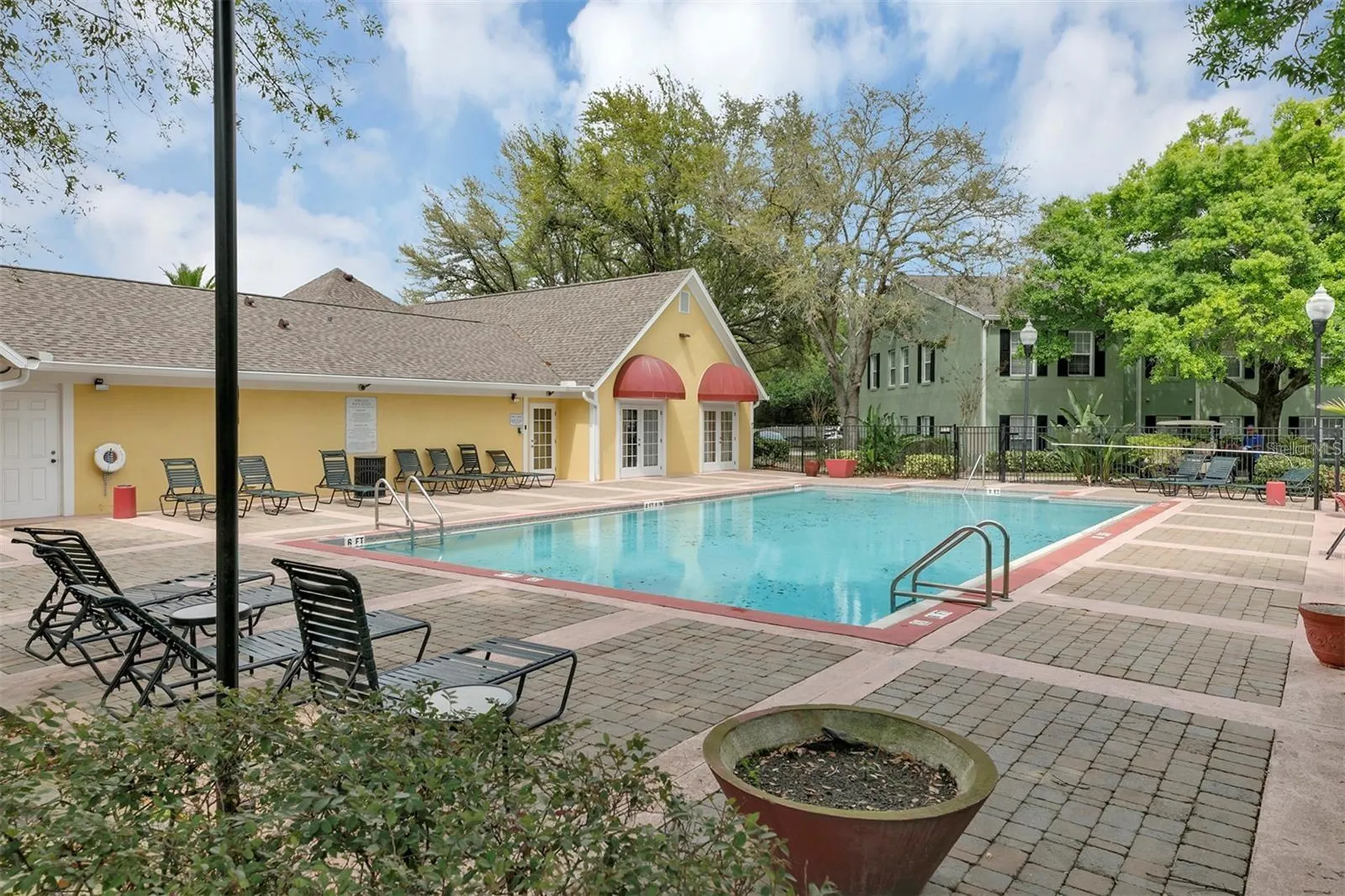 2041 Dixie Belle Drive Orlando FL 32812