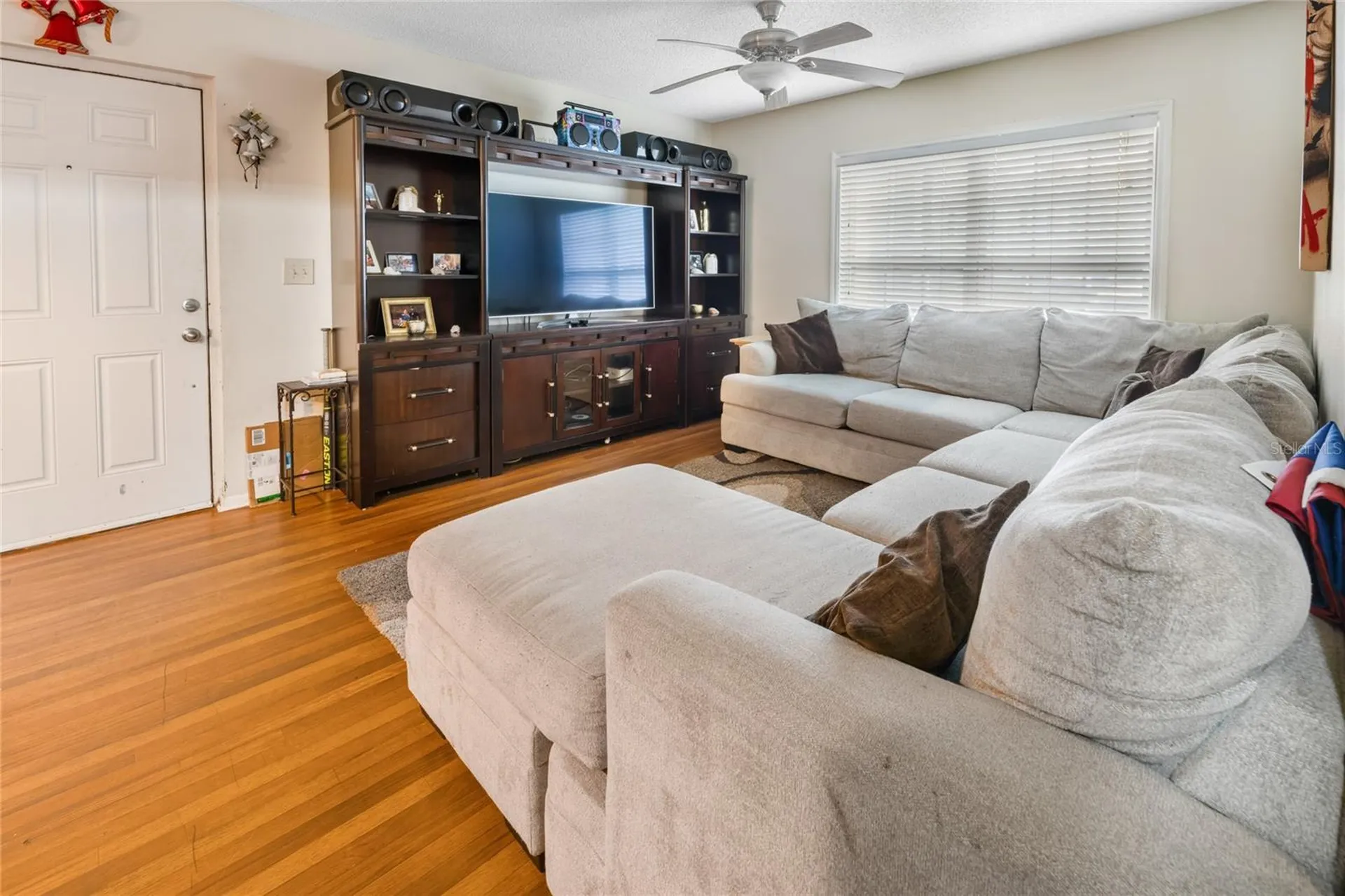 2041 Dixie Belle Drive Orlando FL 32812
