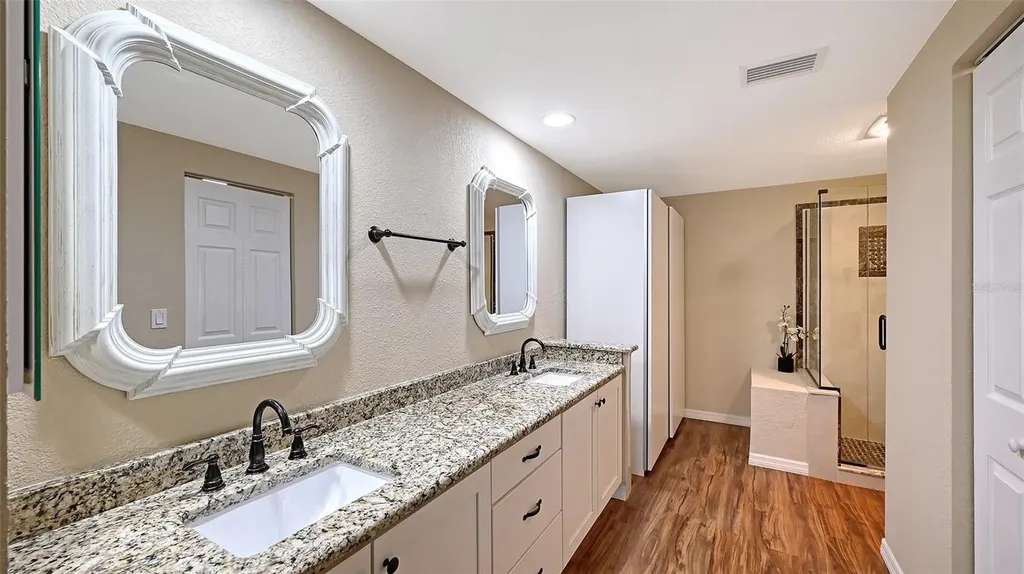 7340 Golf Pointe Circle Sarasota FL 34243
