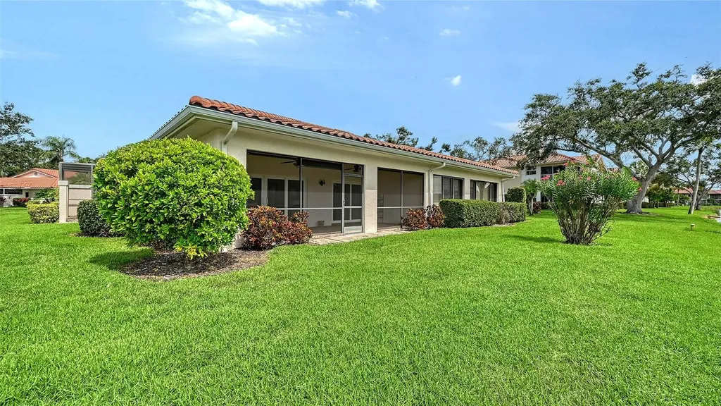 7340 Golf Pointe Circle Sarasota FL 34243