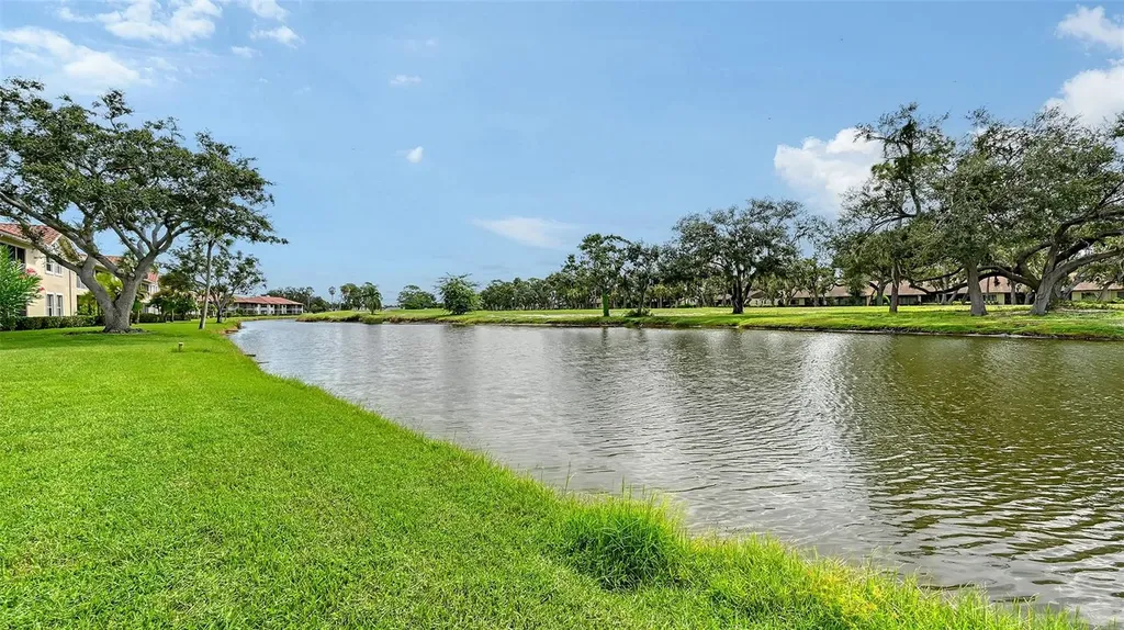 7340 Golf Pointe Circle Sarasota FL 34243
