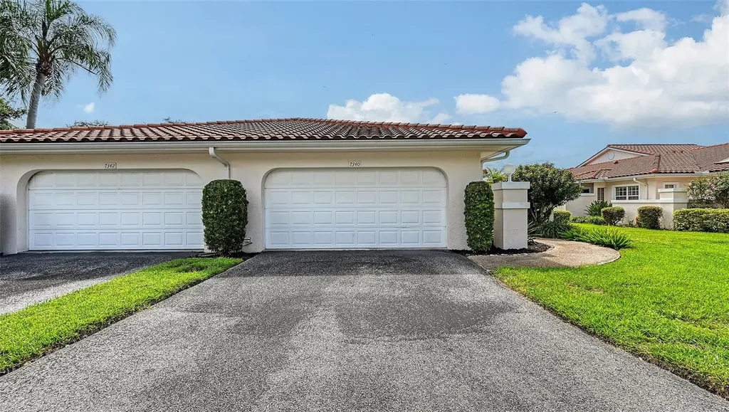 7340 Golf Pointe Circle Sarasota FL 34243