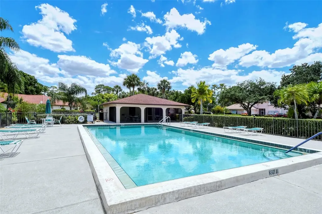 7340 Golf Pointe Circle Sarasota FL 34243