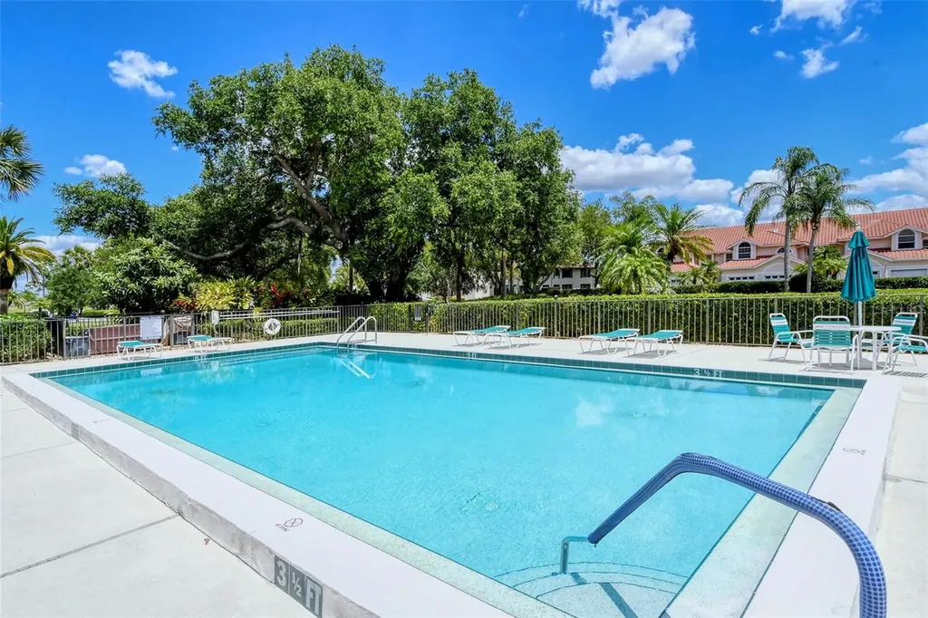 7340 Golf Pointe Circle Sarasota FL 34243