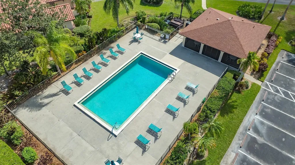 7340 Golf Pointe Circle Sarasota FL 34243