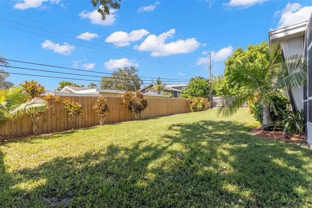 3488 Shady Bluffs Drive Largo FL 33770
