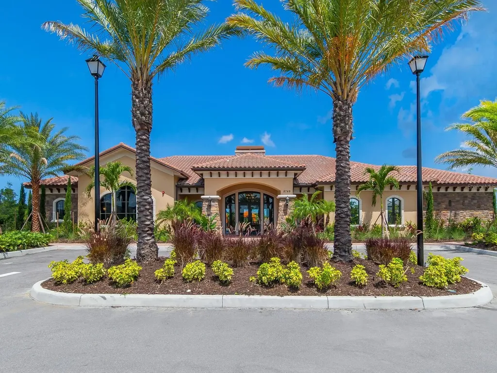 8700 Trattoria Terrace Sarasota FL 34238