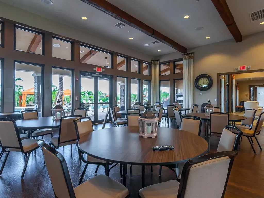 8700 Trattoria Terrace Sarasota FL 34238