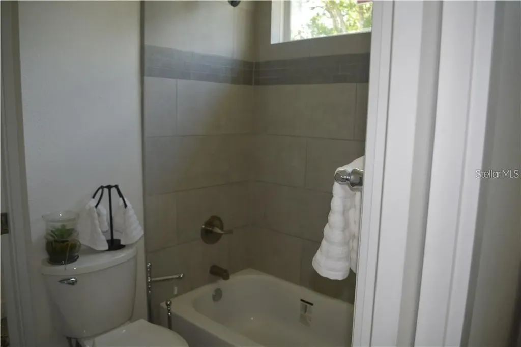 2221 Sipes Avenue Sanford FL 32771