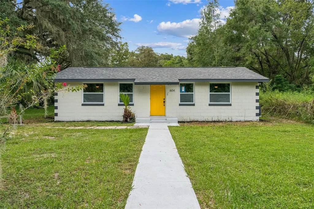 604 Oak Street Wildwood FL 34785