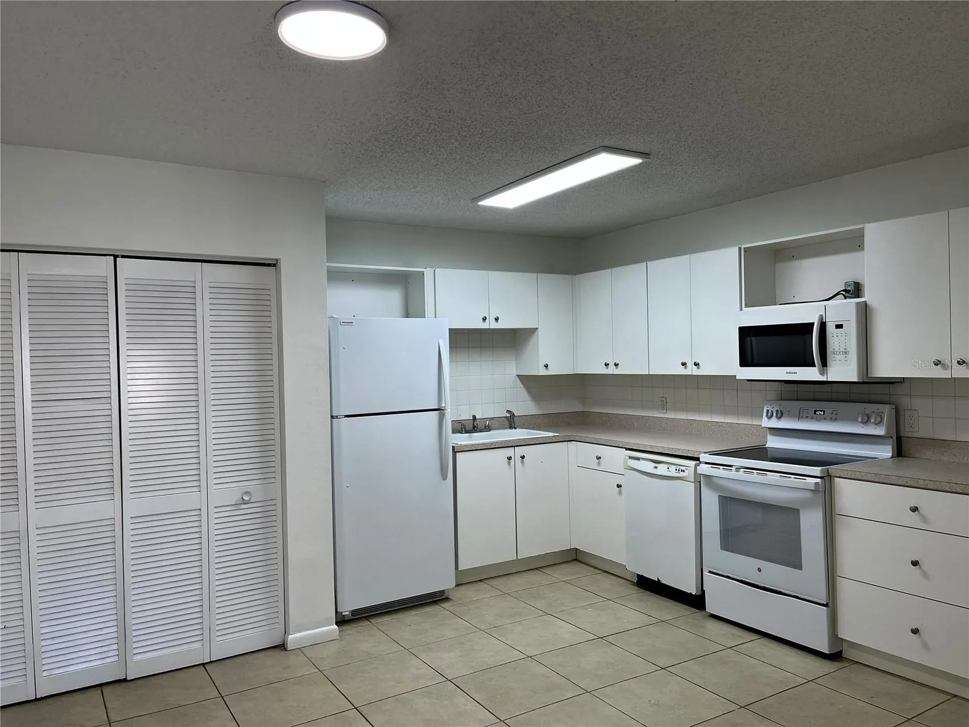 813 Hope Avenue New Smyrna Beach FL 32169