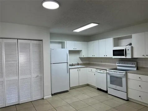 813 Hope Avenue New Smyrna Beach FL 32169