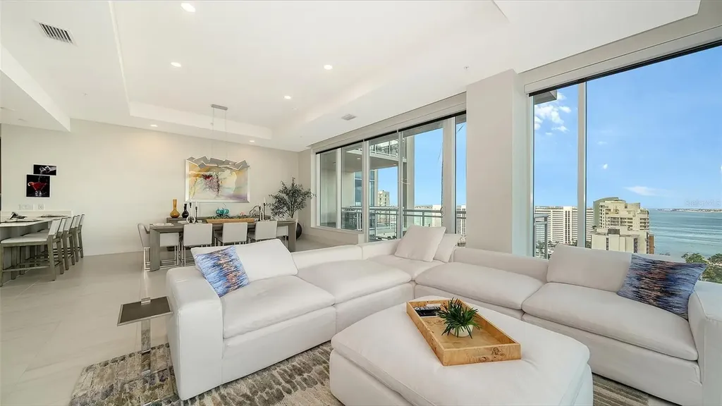 540 N Tamiami Trail Sarasota FL 34236