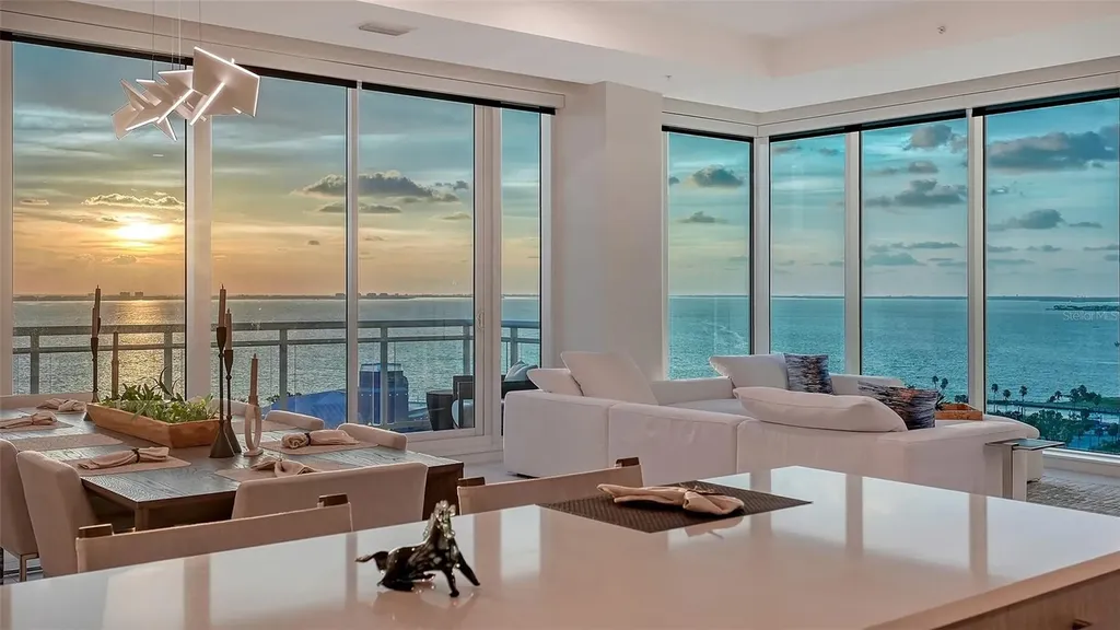 540 N Tamiami Trail Sarasota FL 34236