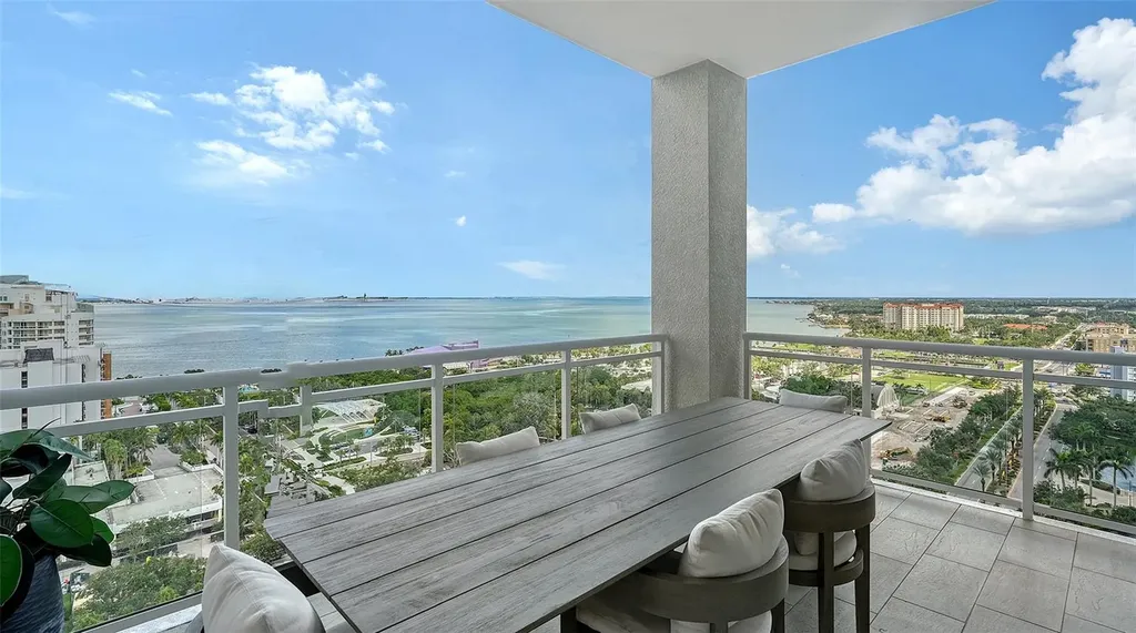 540 N Tamiami Trail Sarasota FL 34236