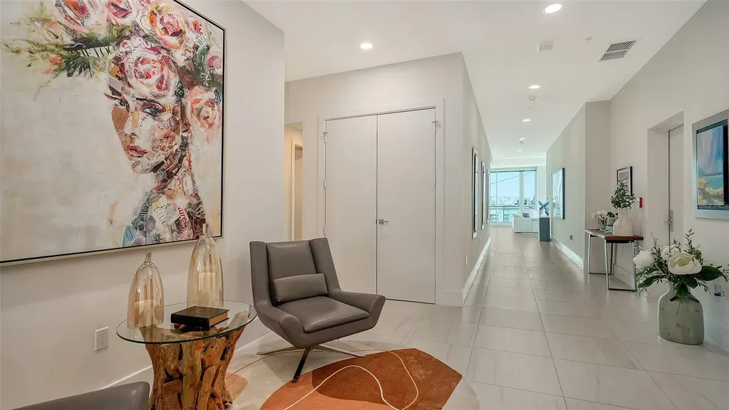 540 N Tamiami Trail Sarasota FL 34236