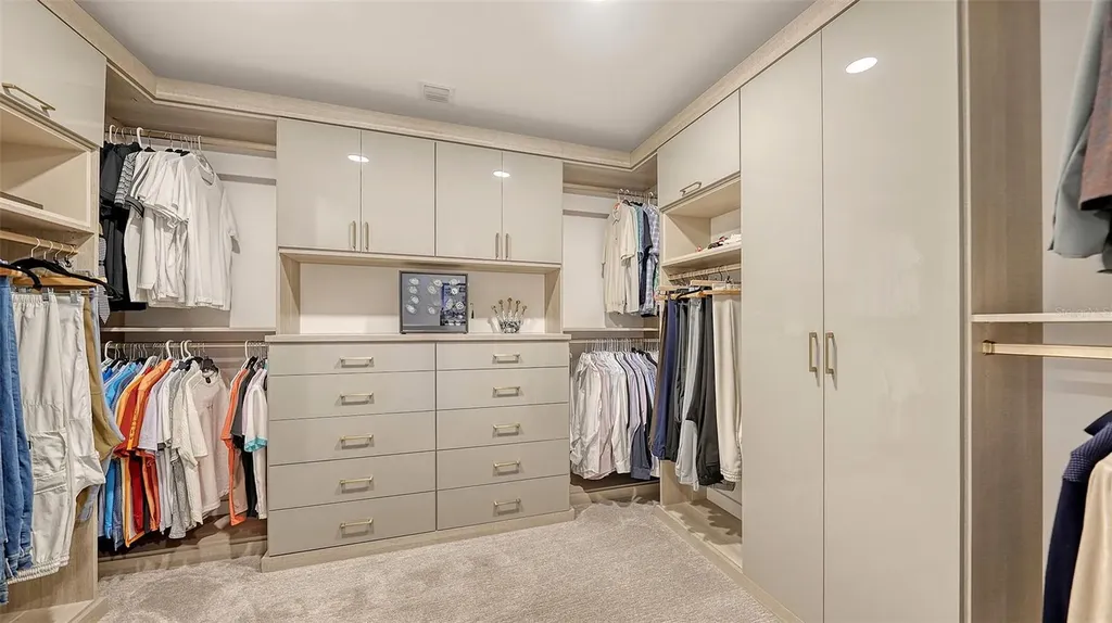 540 N Tamiami Trail Sarasota FL 34236