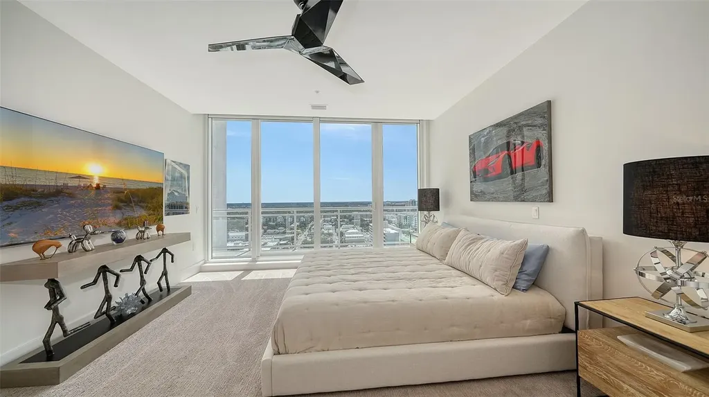 540 N Tamiami Trail Sarasota FL 34236