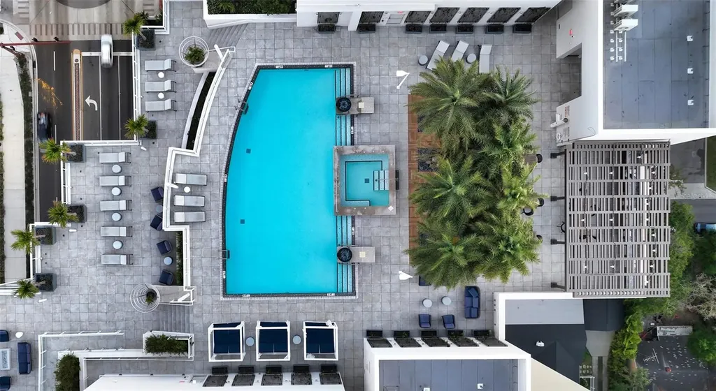 540 N Tamiami Trail Sarasota FL 34236