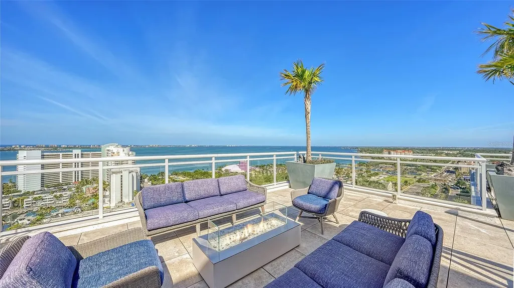 540 N Tamiami Trail Sarasota FL 34236