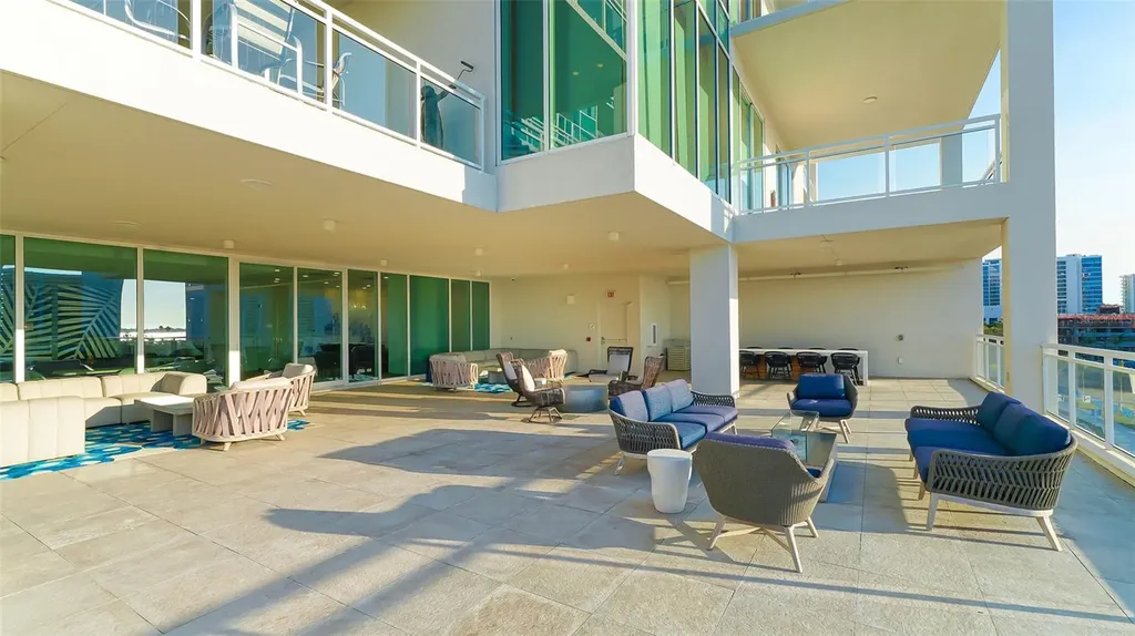 540 N Tamiami Trail Sarasota FL 34236