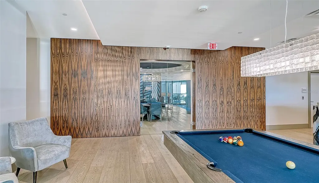 540 N Tamiami Trail Sarasota FL 34236