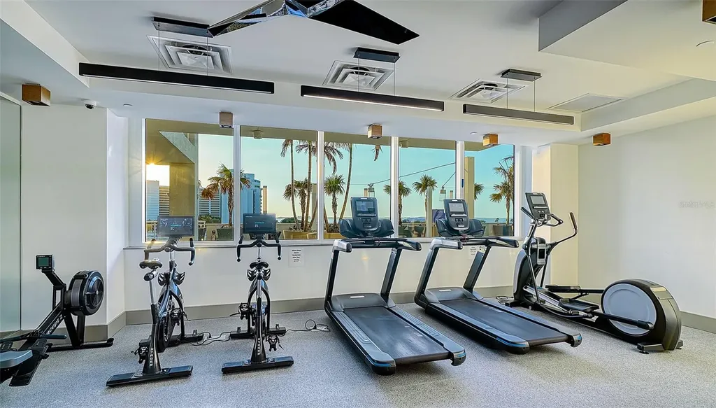 540 N Tamiami Trail Sarasota FL 34236