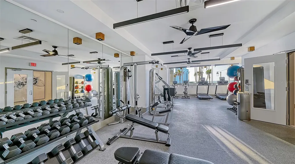 540 N Tamiami Trail Sarasota FL 34236