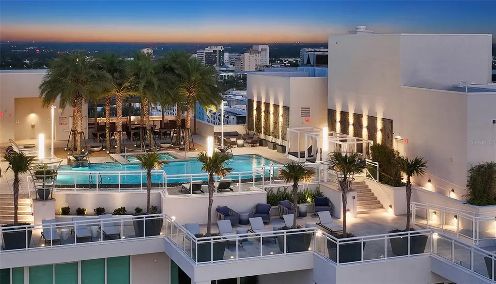 540 N Tamiami Trail Sarasota FL 34236