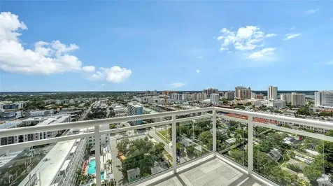 540 N Tamiami Trail Sarasota FL 34236