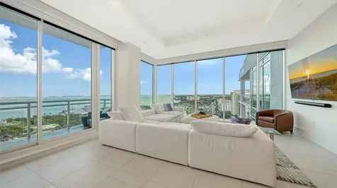 540 N Tamiami Trail Sarasota FL 34236