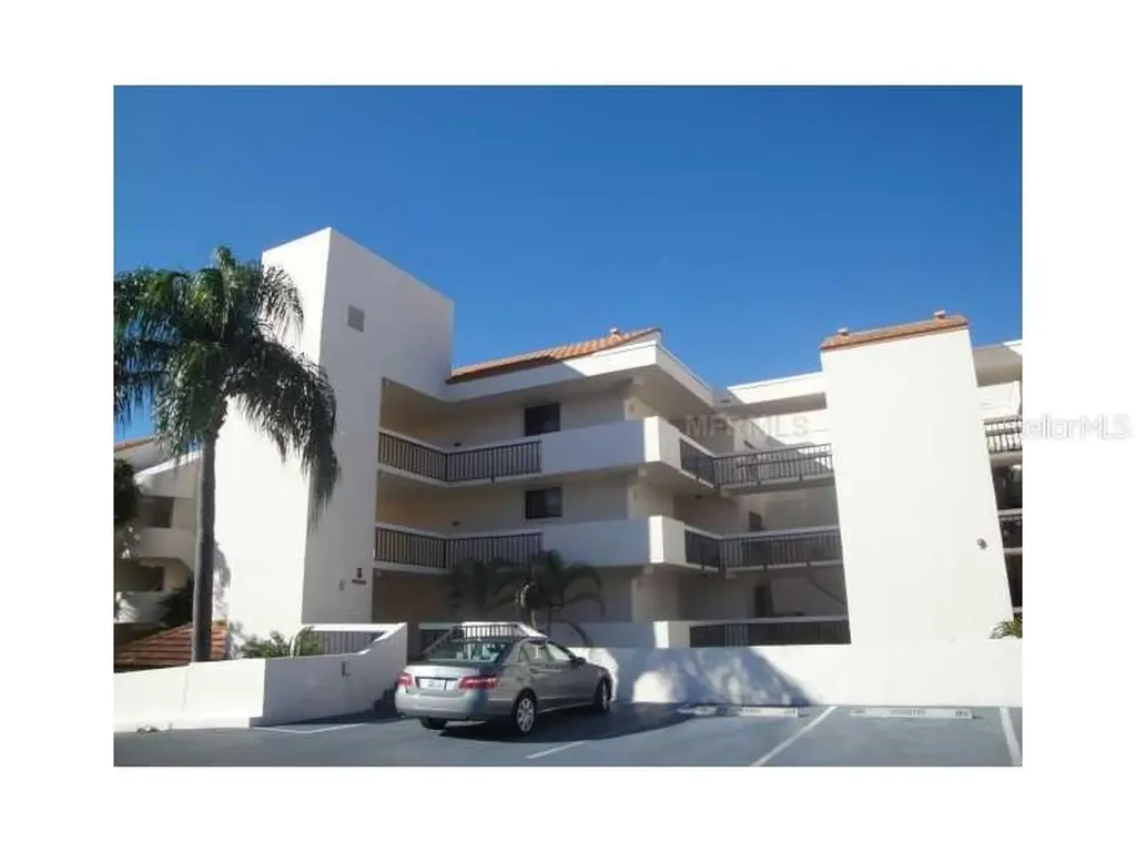 5729 Puerta Del Sol Boulevard S St Petersburg FL 33715