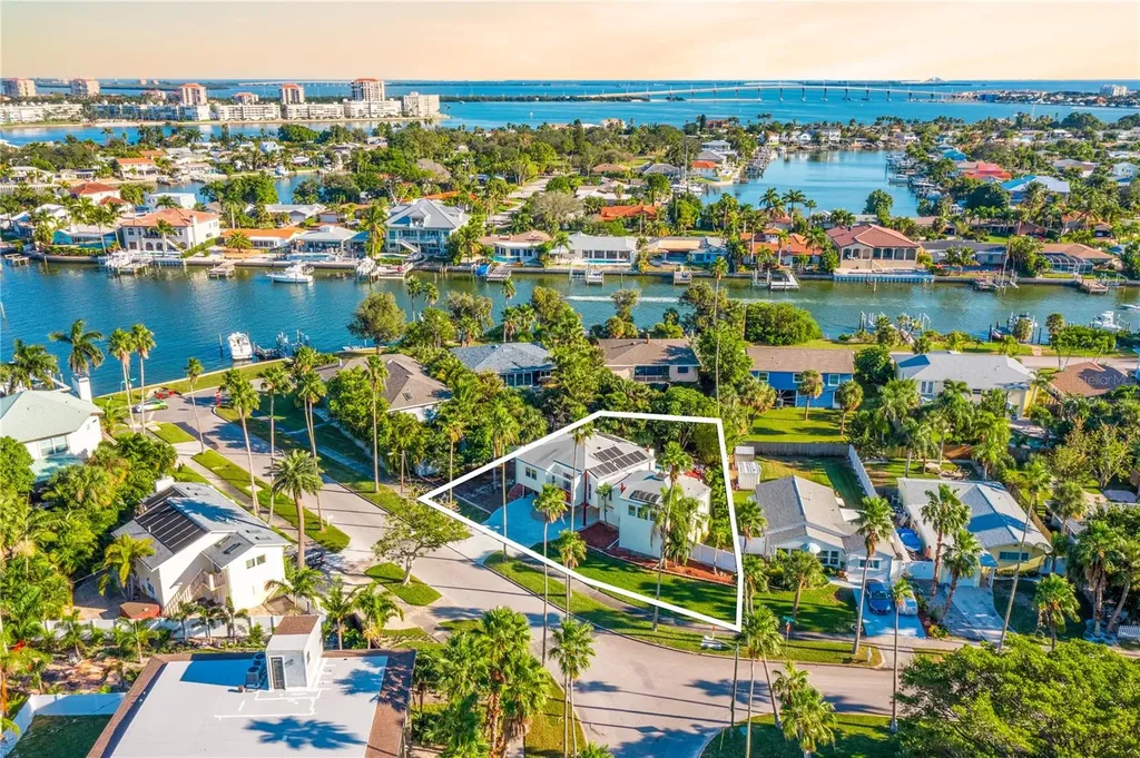 3250 E Debazan Avenue St Pete Beach FL 33706