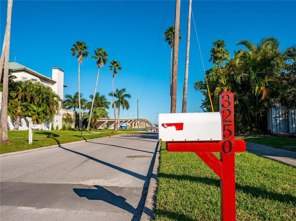 3250 E Debazan Avenue St Pete Beach FL 33706