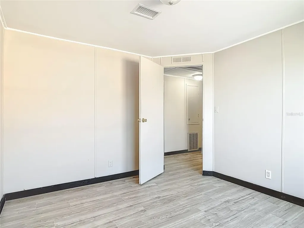 1585 Tuscaloosa Avenue Daytona Beach FL 32117
