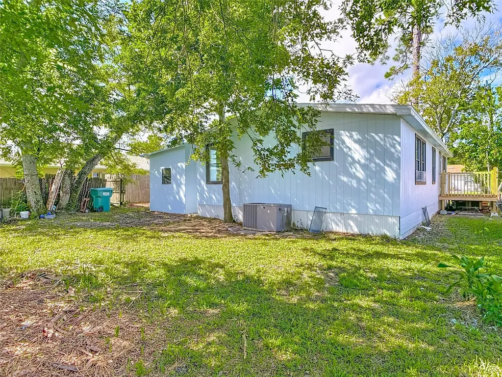 1585 Tuscaloosa Avenue Daytona Beach FL 32117