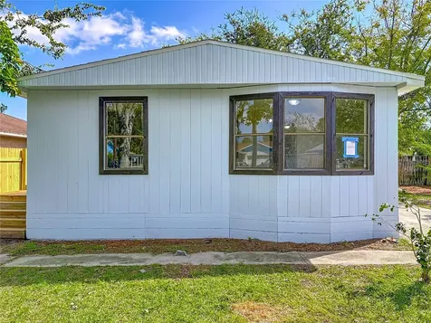 1585 Tuscaloosa Avenue Daytona Beach FL 32117