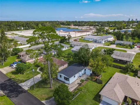 1585 Tuscaloosa Avenue Daytona Beach FL 32117